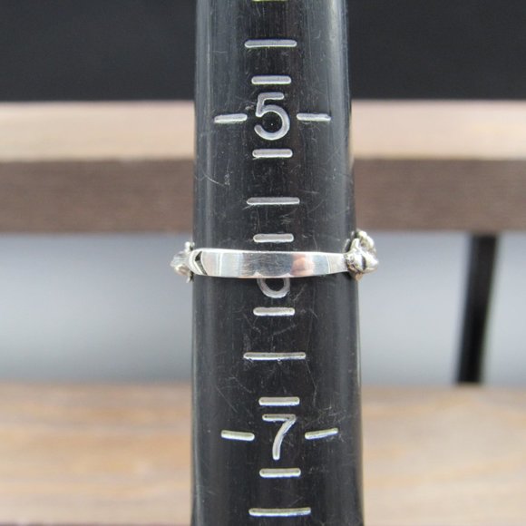 Size 6 Sterling Silver Line Of Dolphins Band Ring Vintage - Picture 6 of 8